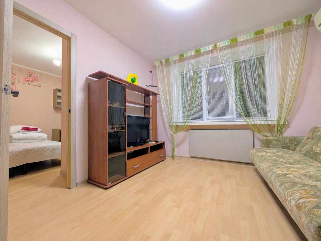 Apartment in downtown Апартаменти в центрі на набережній Дніпра Днепр Экстерьер фото