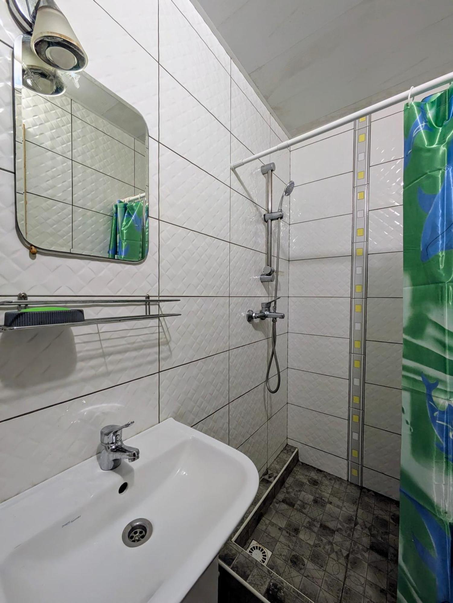 Apartment in downtown Апартаменти в центрі на набережній Дніпра Днепр Экстерьер фото