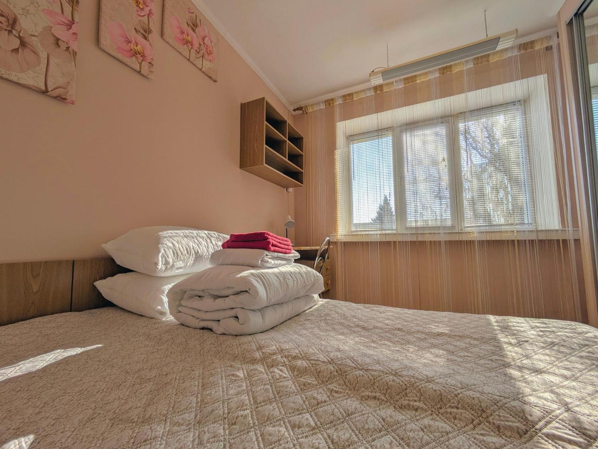 Apartment in downtown Апартаменти в центрі на набережній Дніпра Днепр Экстерьер фото