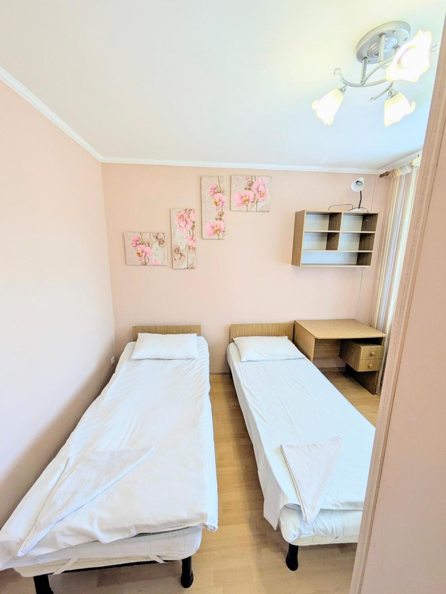Apartment in downtown Апартаменти в центрі на набережній Дніпра Днепр Экстерьер фото